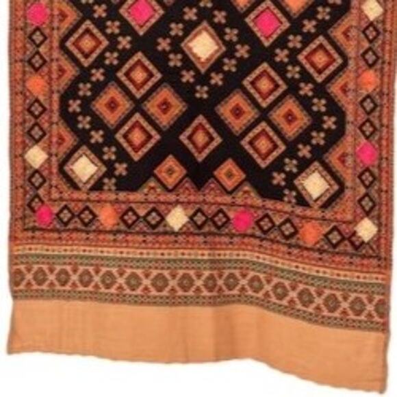 Home Decor Handi Craft Palace Table Runner 81" x 29" - Picture 7 of 7